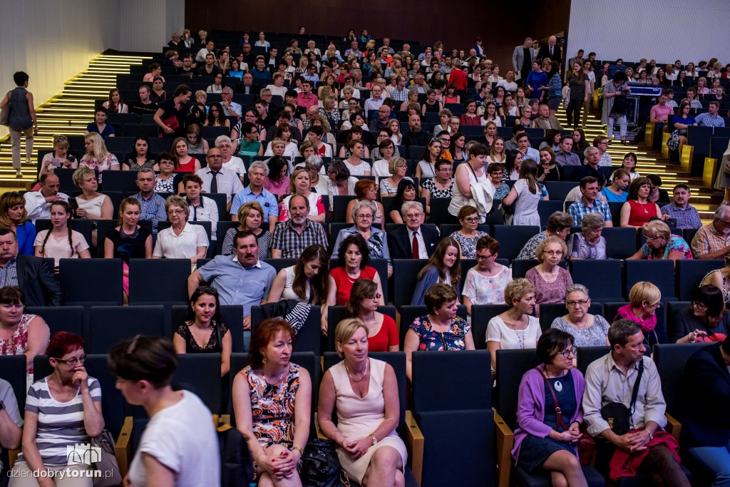 Hania Stach i piosenki Whitney