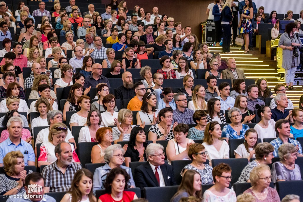 Hania Stach i piosenki Whitney