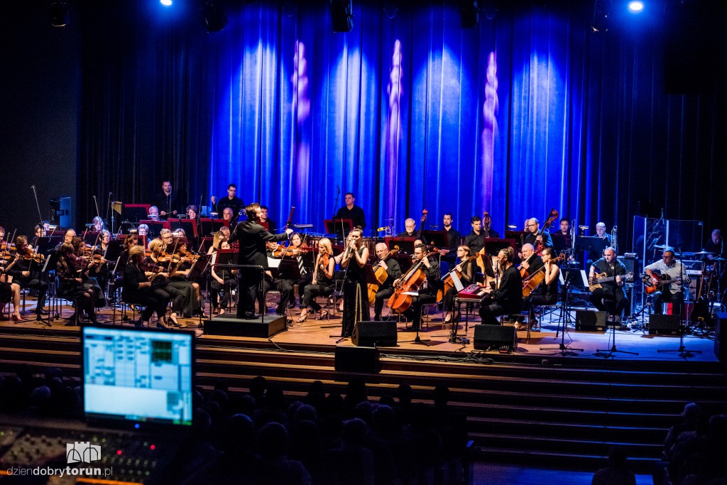 Hania Stach i piosenki Whitney