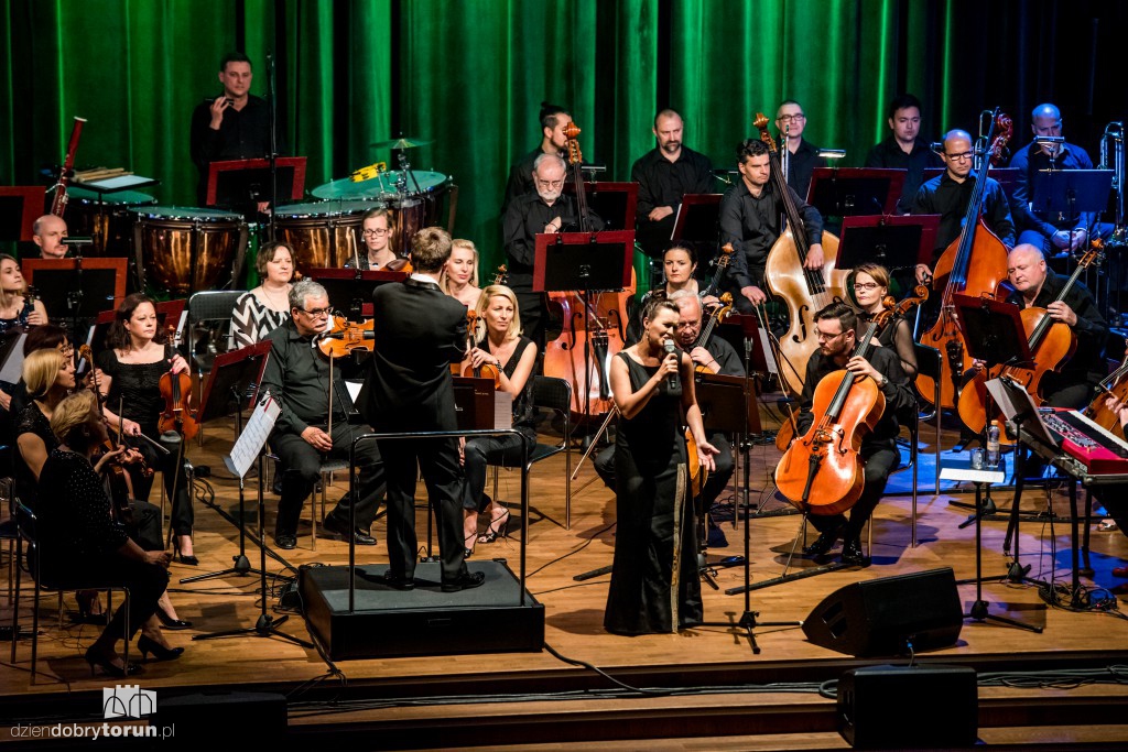 Hania Stach i piosenki Whitney