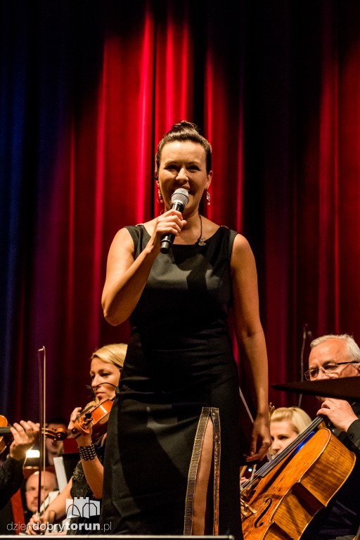 Hania Stach i piosenki Whitney