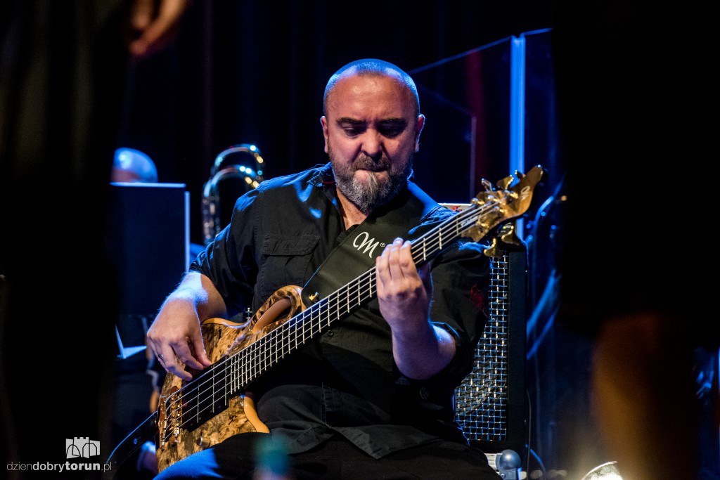 Hania Stach i piosenki Whitney