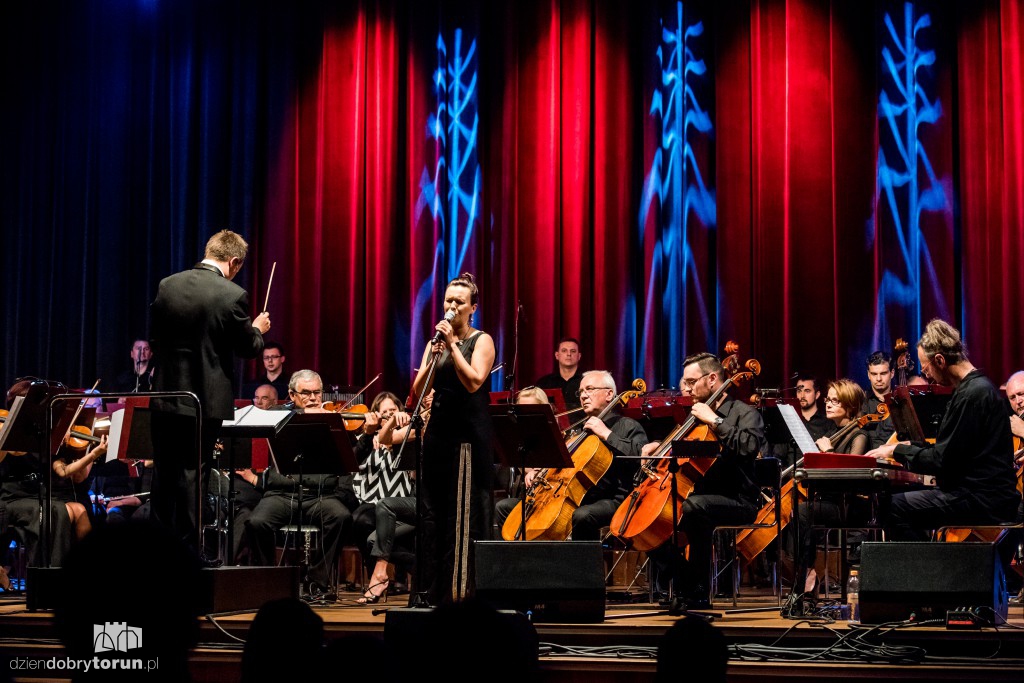 Hania Stach i piosenki Whitney