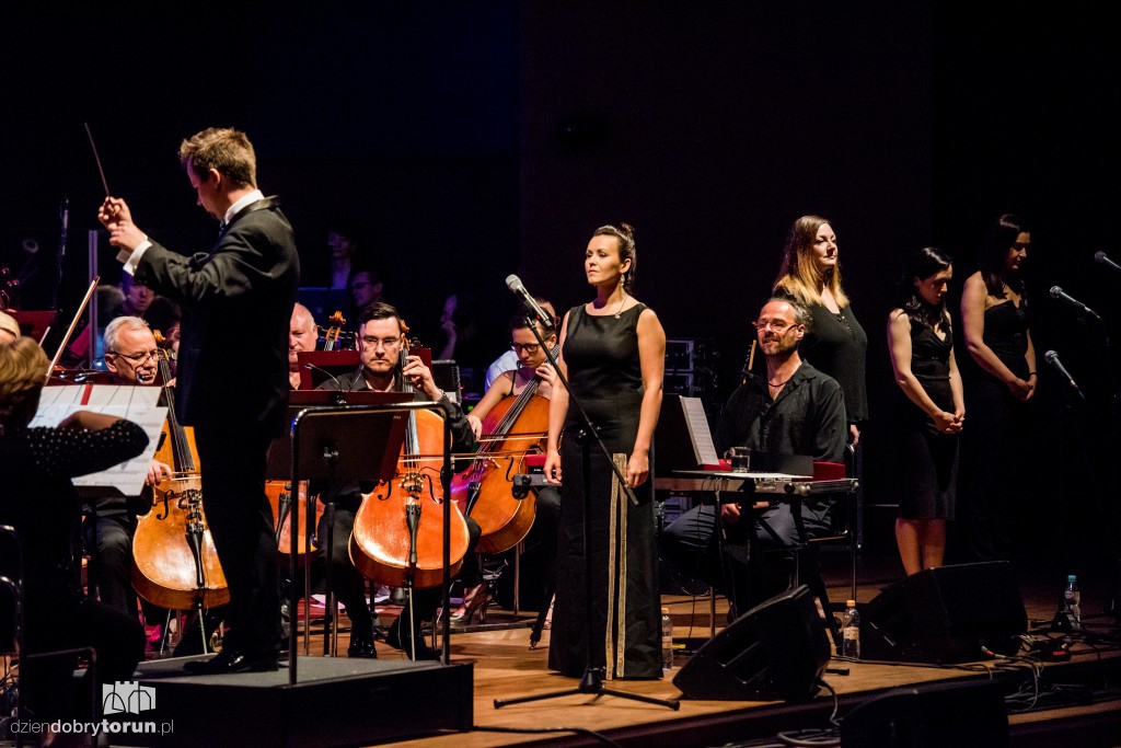 Hania Stach i piosenki Whitney