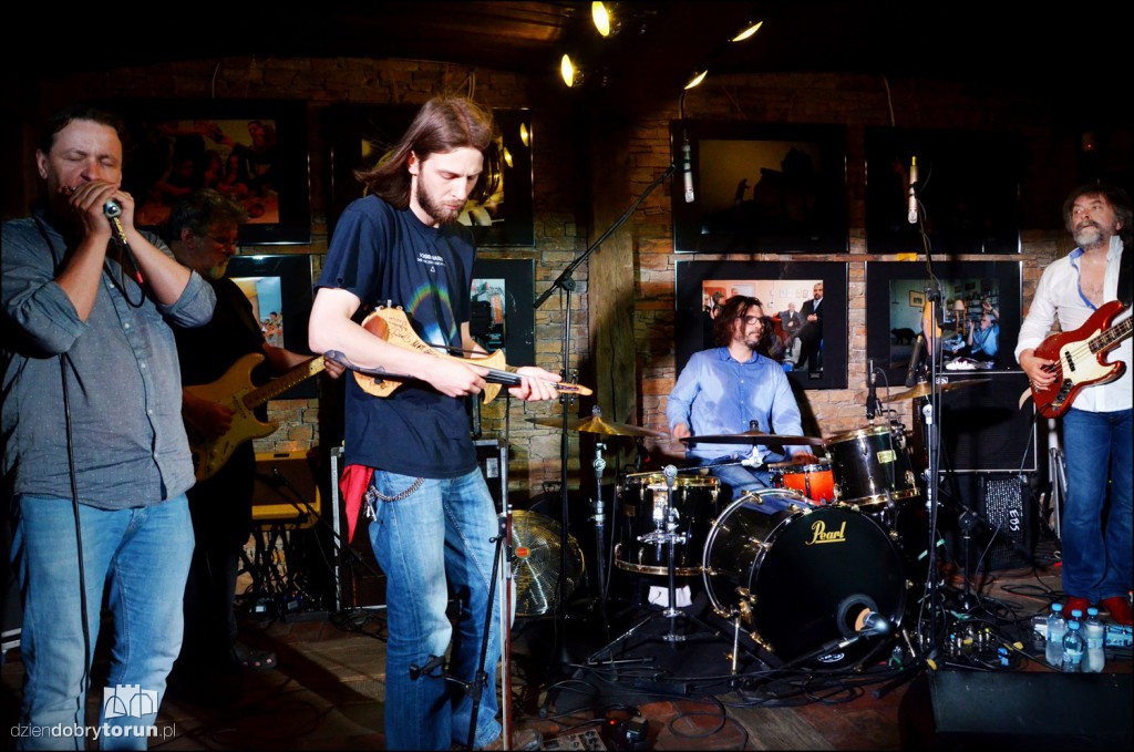 Czarny pies - koncert w Pubie Pamela