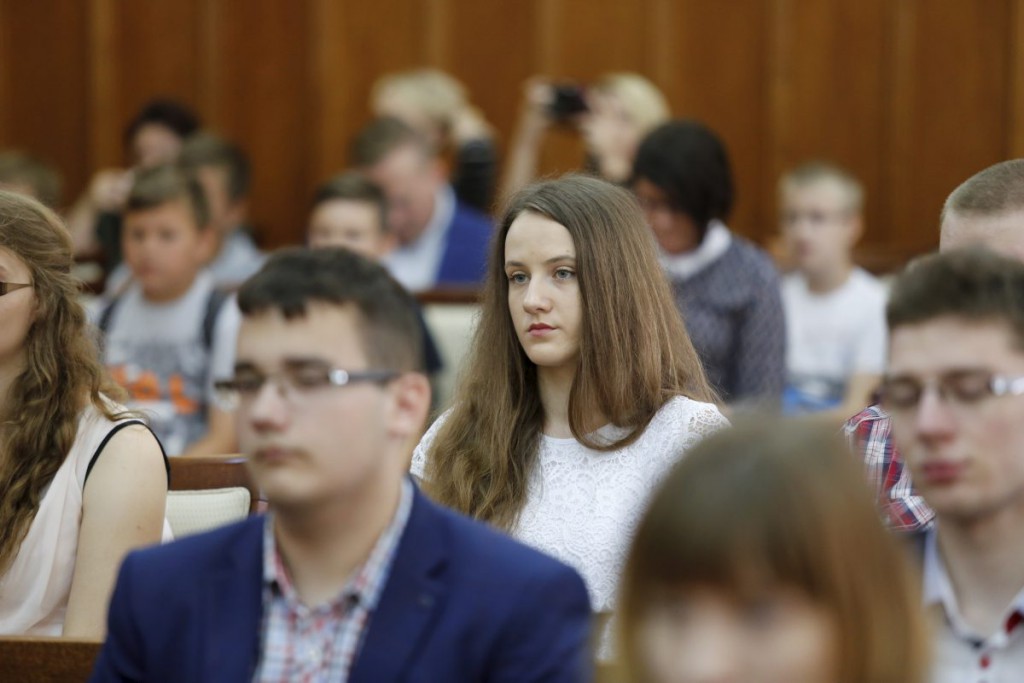 Dzieci i młodzież na sejmiku województwa