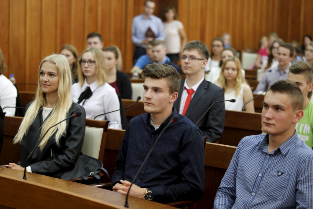 Dzieci i młodzież na sejmiku województwa