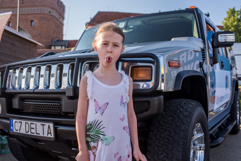 Najśmieszniejsze fotki przy hummerze