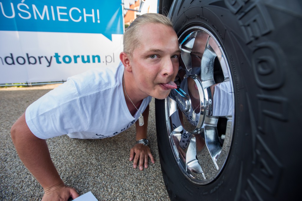 Najśmieszniejsze fotki przy hummerze