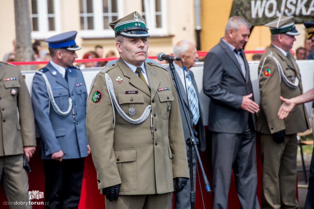Przysięga elewów NSR w Toruniu