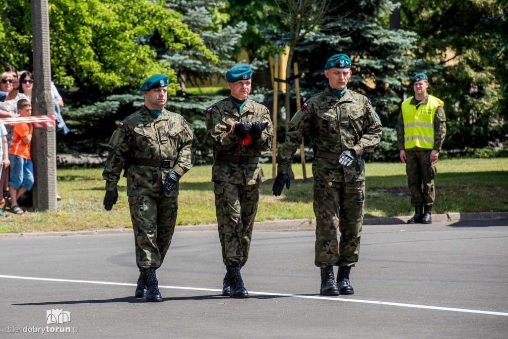 Przysięga elewów NSR w Toruniu