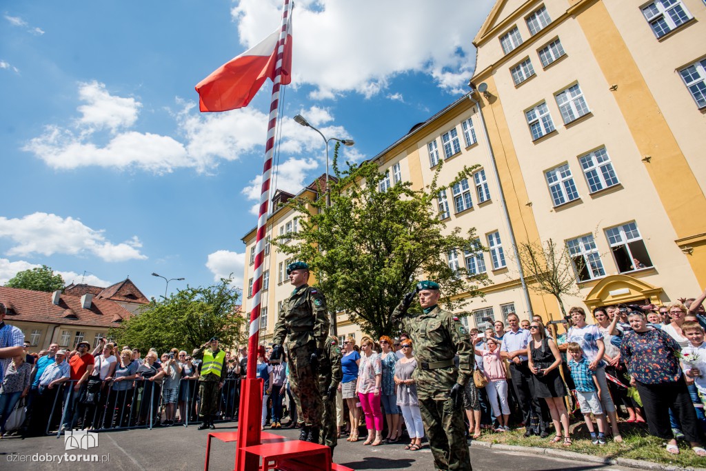 Przysięga elewów NSR w Toruniu