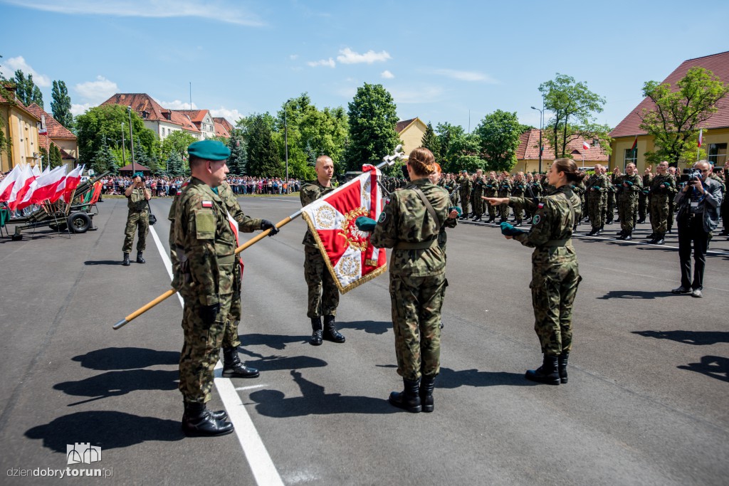 Przysięga elewów NSR w Toruniu