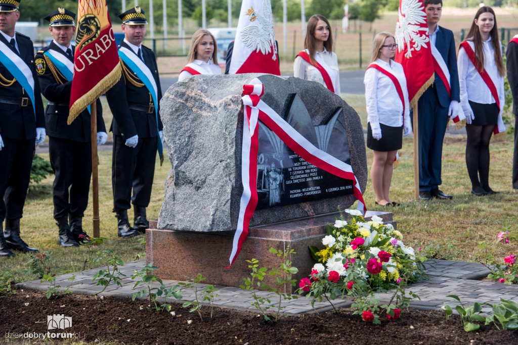 Pamiątkowa tablica na cześć Jana Pawła II