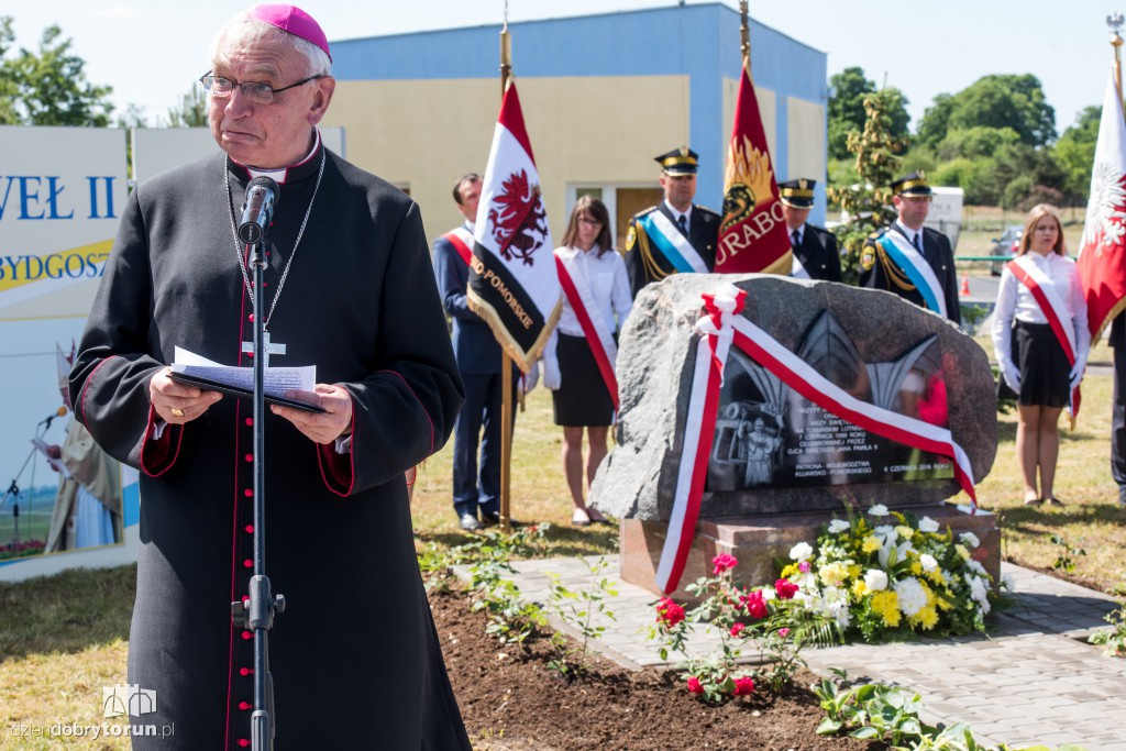 Pamiątkowa tablica na cześć Jana Pawła II