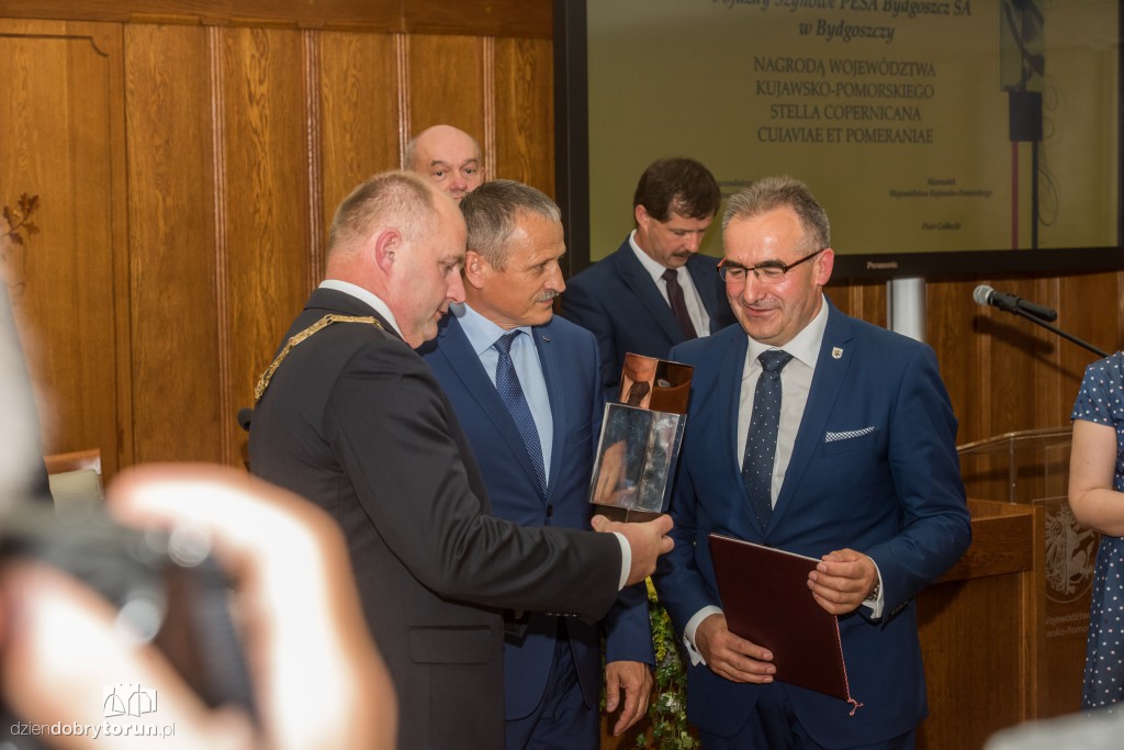 Uroczysta sesja sejmiku na Święto Województwa
