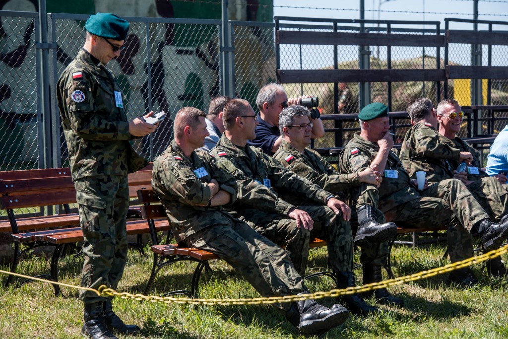 Anakonda 16 - zrzut na poligonie