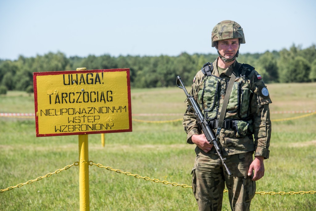 Anakonda 16 - zrzut na poligonie