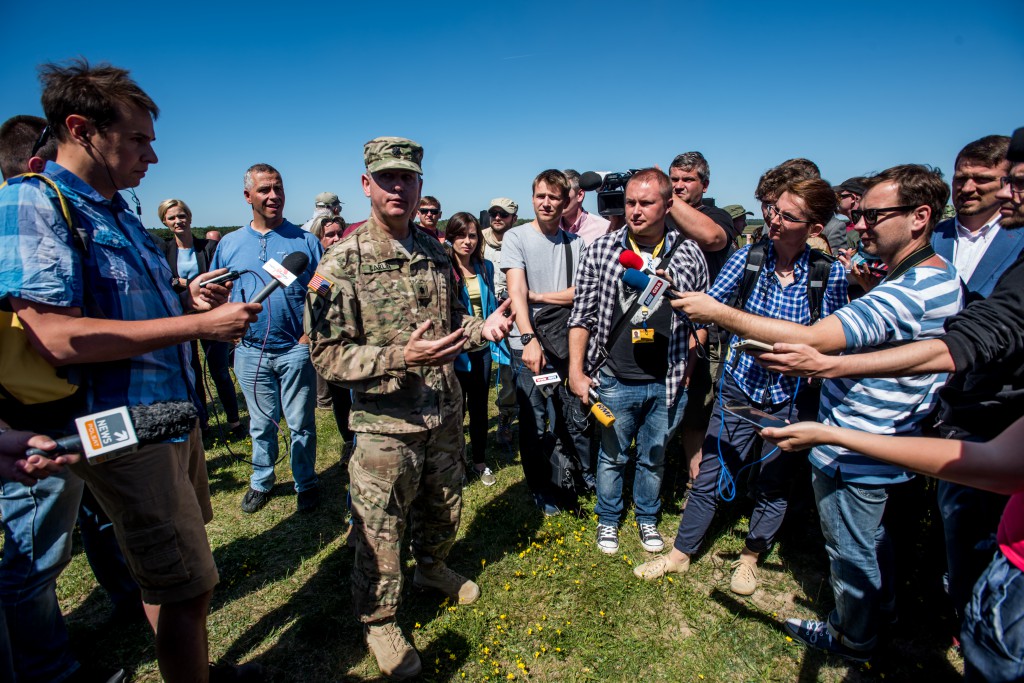 Anakonda 16 - zrzut na poligonie