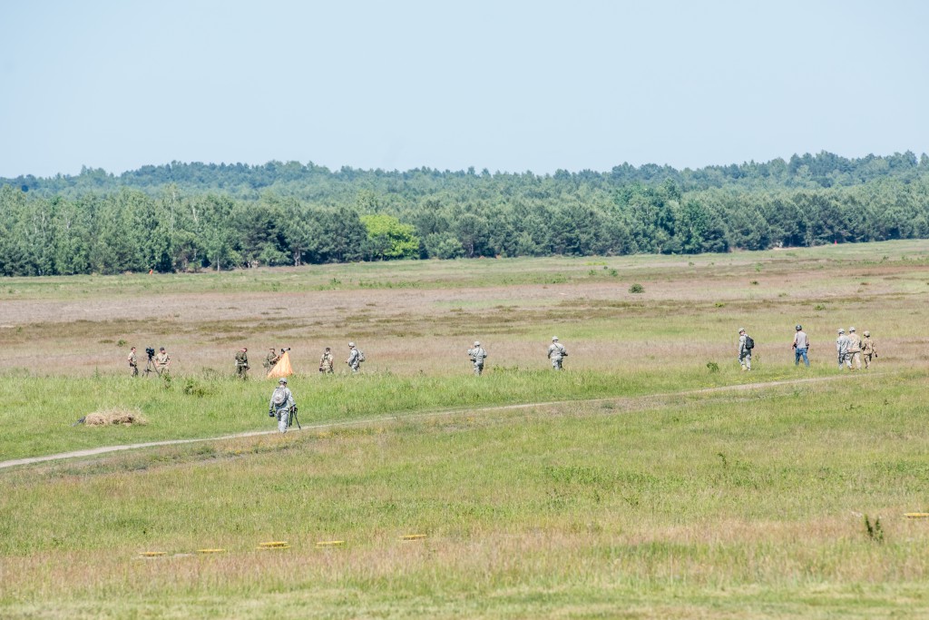 Anakonda 16 - zrzut na poligonie