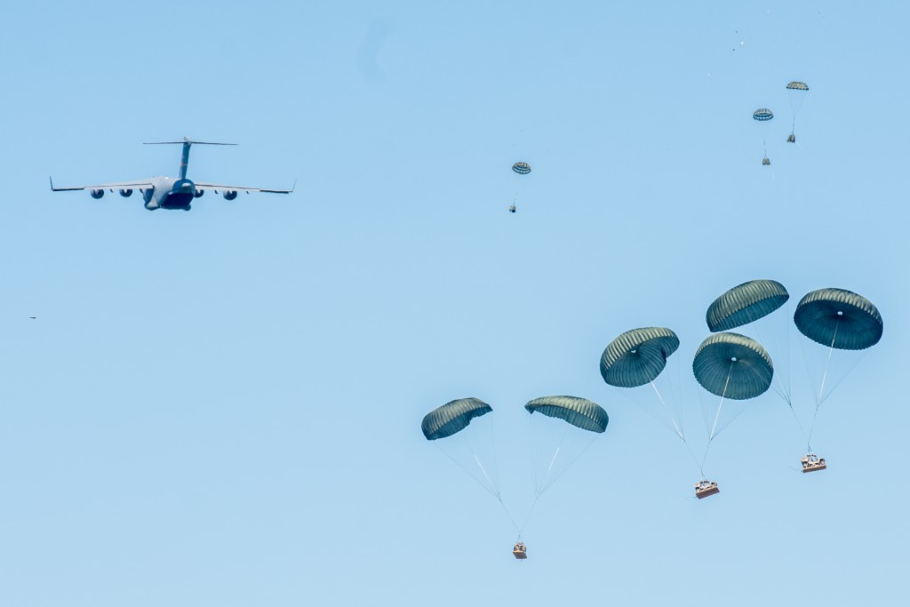 Anakonda 16 - zrzut na poligonie