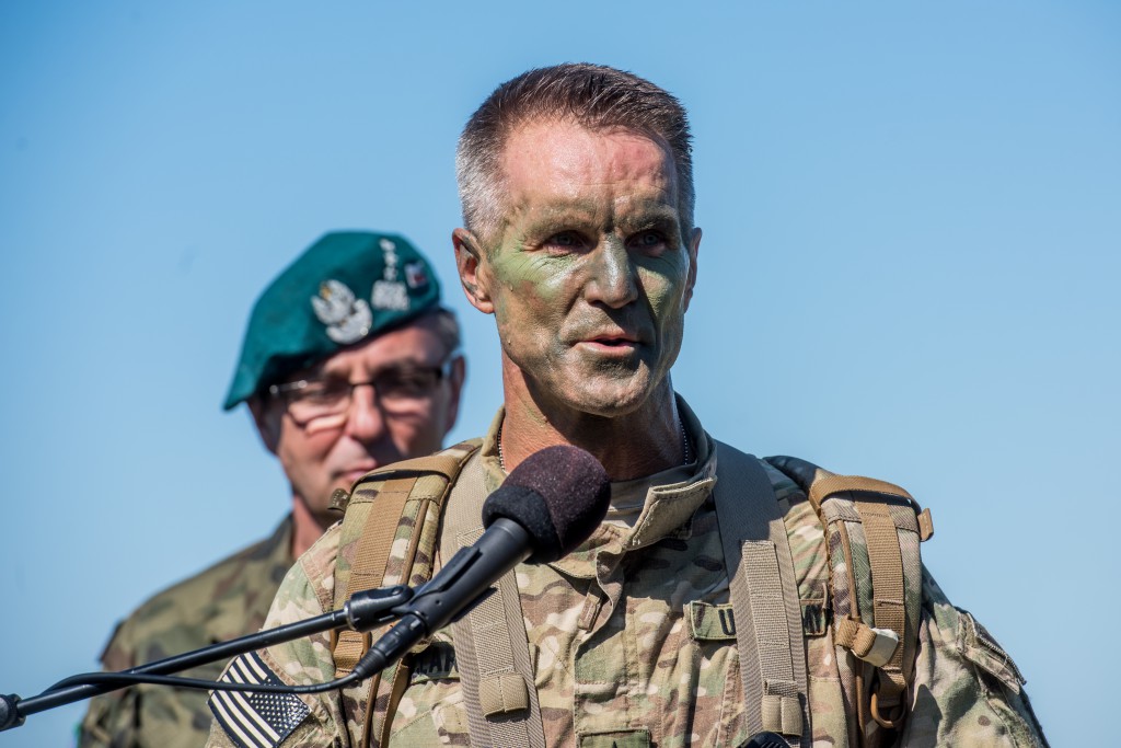 Anakonda 16 - zrzut na poligonie