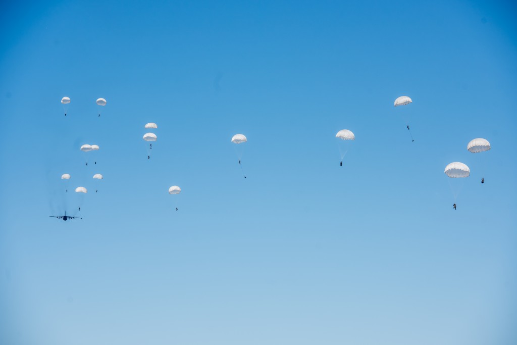 Anakonda 16 - zrzut na poligonie