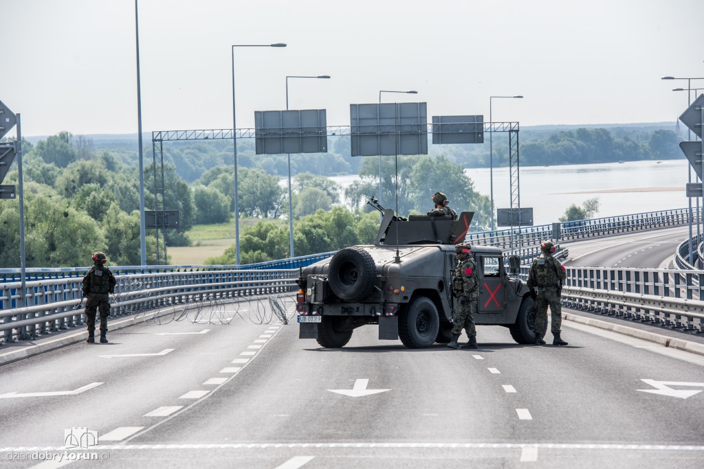 Anakonda 16 - odbijanie mostu