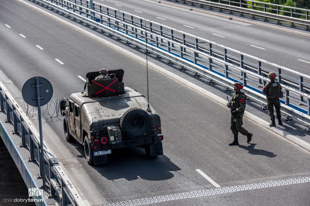 Anakonda 16 - odbijanie mostu