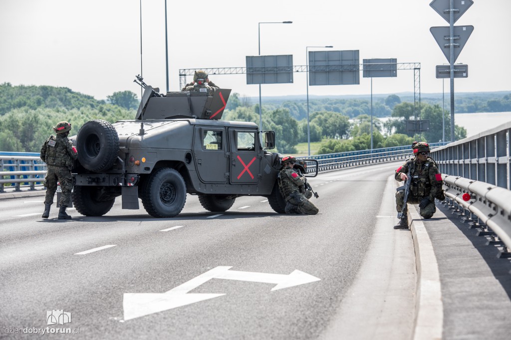 Anakonda 16 - odbijanie mostu