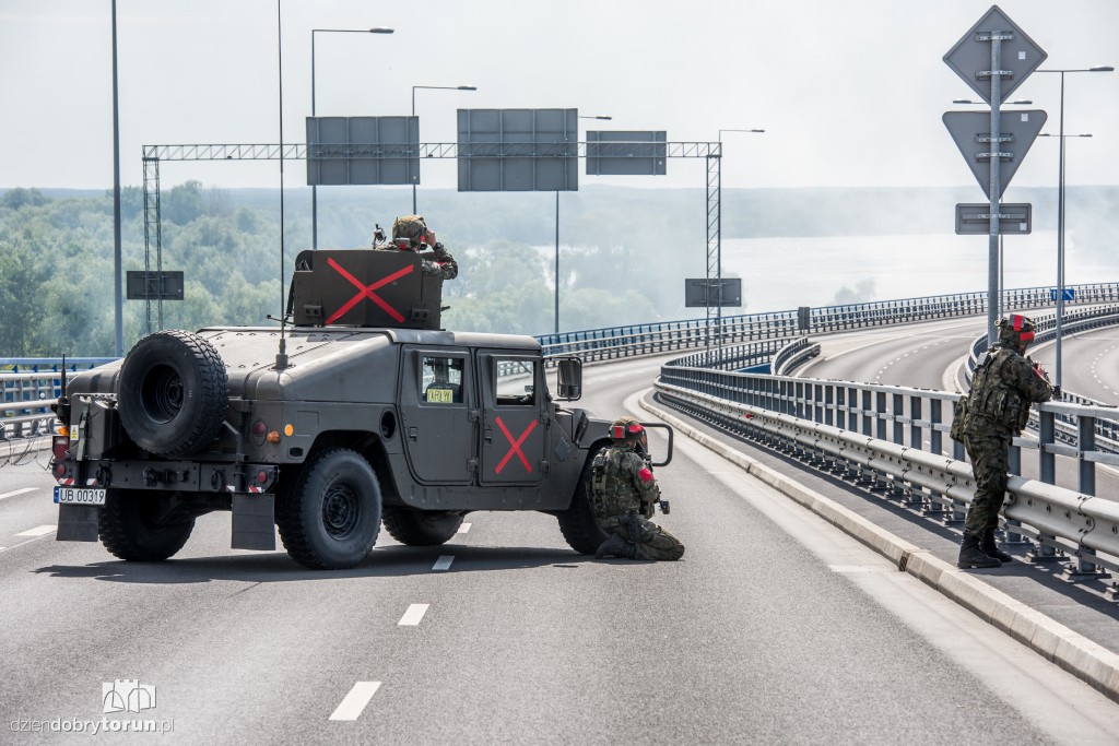 Anakonda 16 - odbijanie mostu