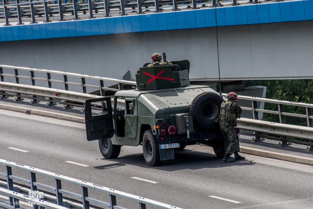 Anakonda 16 - odbijanie mostu