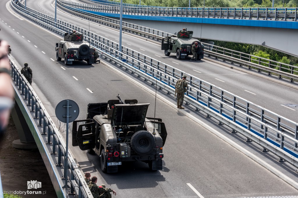 Anakonda 16 - odbijanie mostu