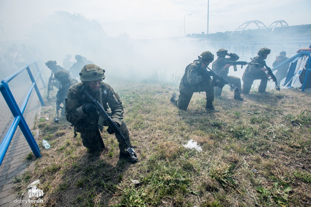 Anakonda 16 - odbijanie mostu