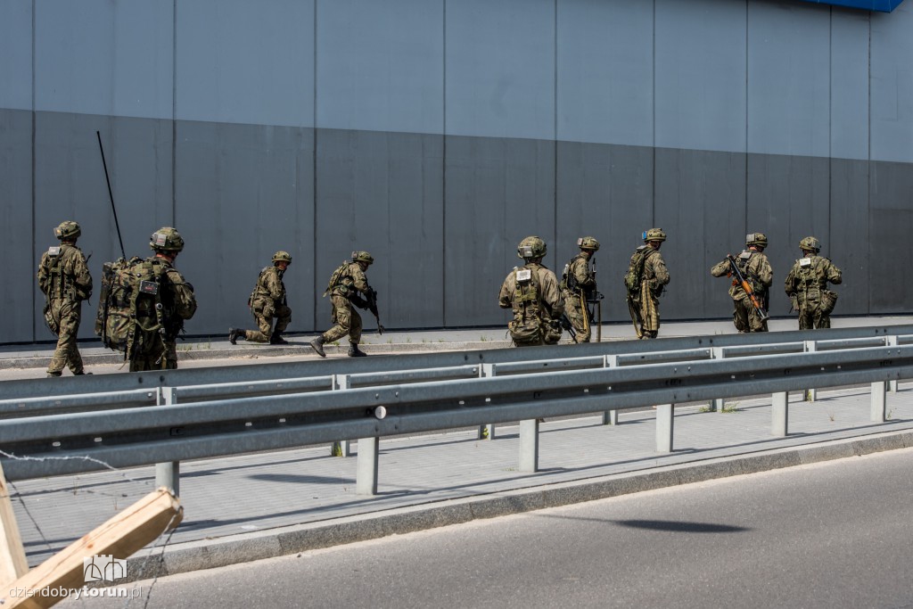 Anakonda 16 - odbijanie mostu