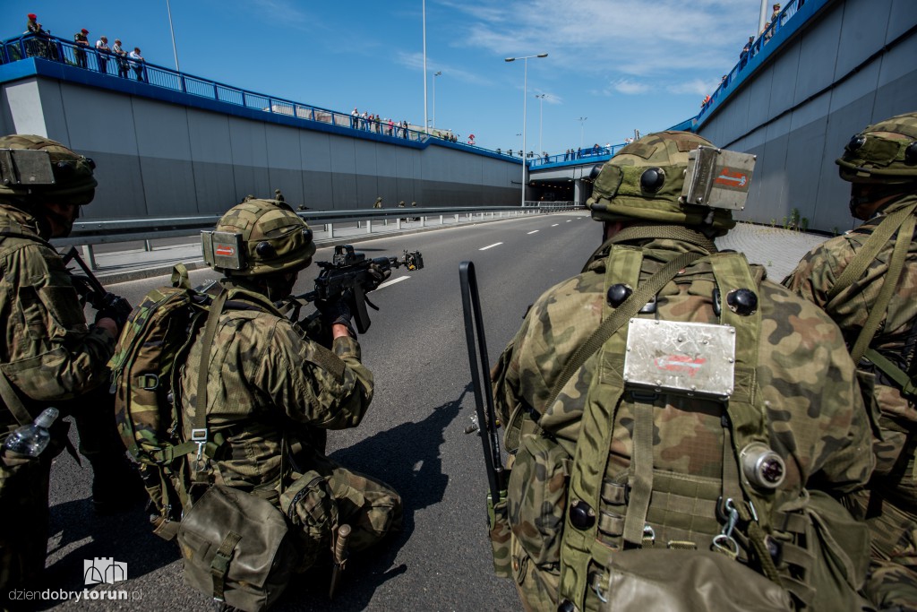 Anakonda 16 - odbijanie mostu