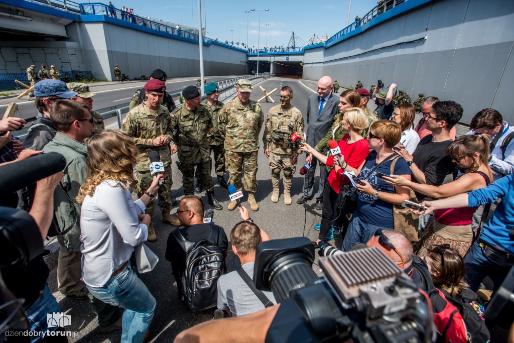 Anakonda 16 - odbijanie mostu