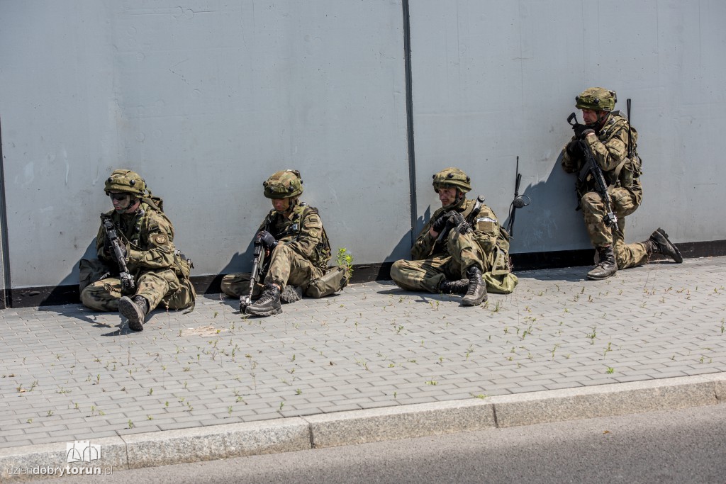 Anakonda 16 - odbijanie mostu