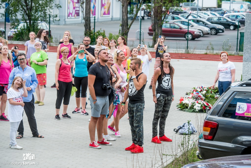 Charytatywny maraton zumby w pidżamach
