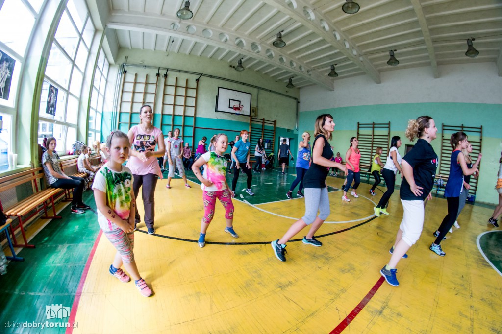 Charytatywny maraton zumby w pidżamach