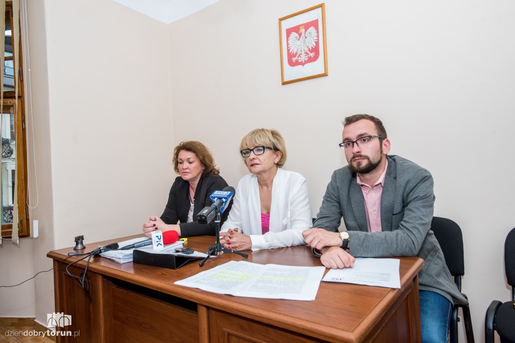 Michałek wciąż zbiera podpisy w sprawie UMK