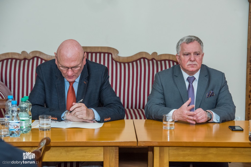 Umowy na drugi etap podpisane!