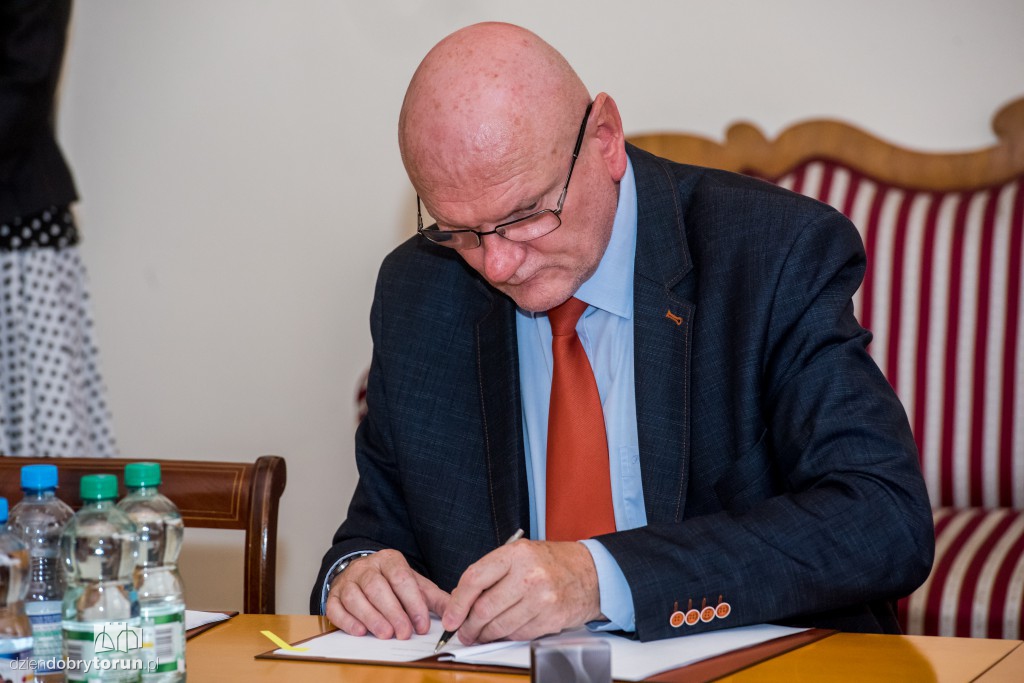 Umowy na drugi etap podpisane!