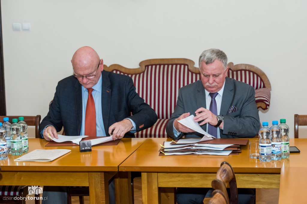 Umowy na drugi etap podpisane!
