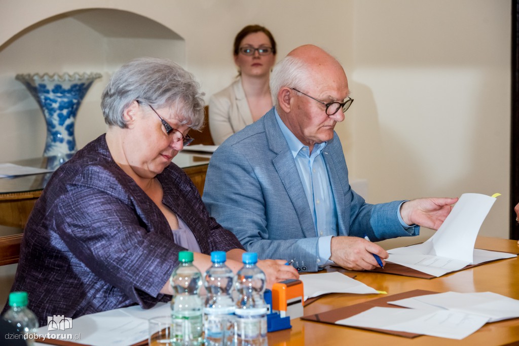 Umowy na drugi etap podpisane!