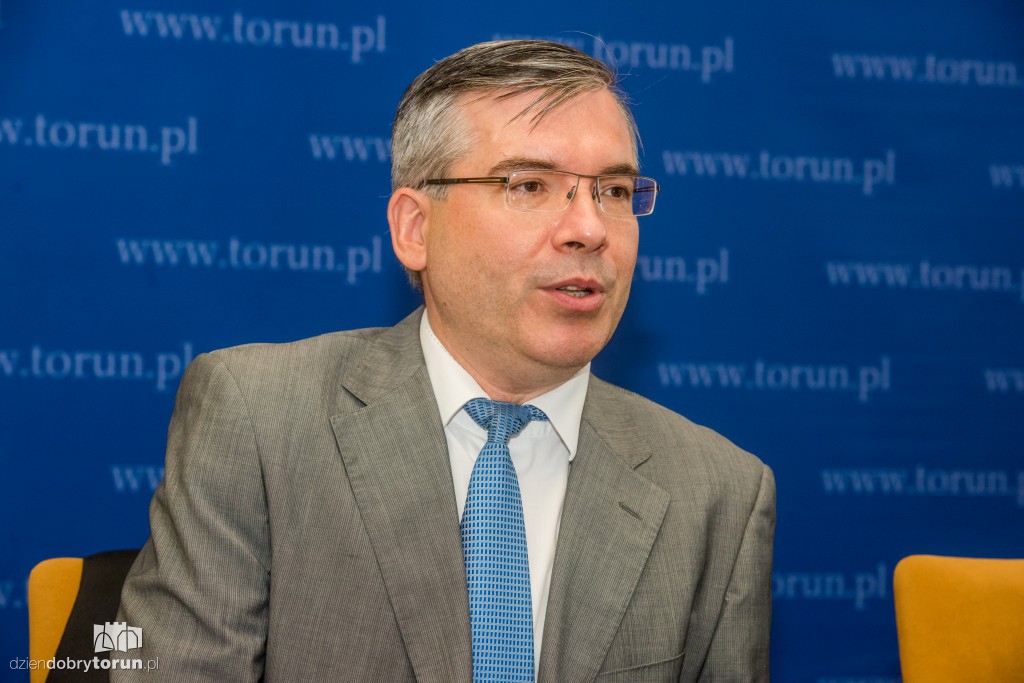 Umowy na podwórka podpisane