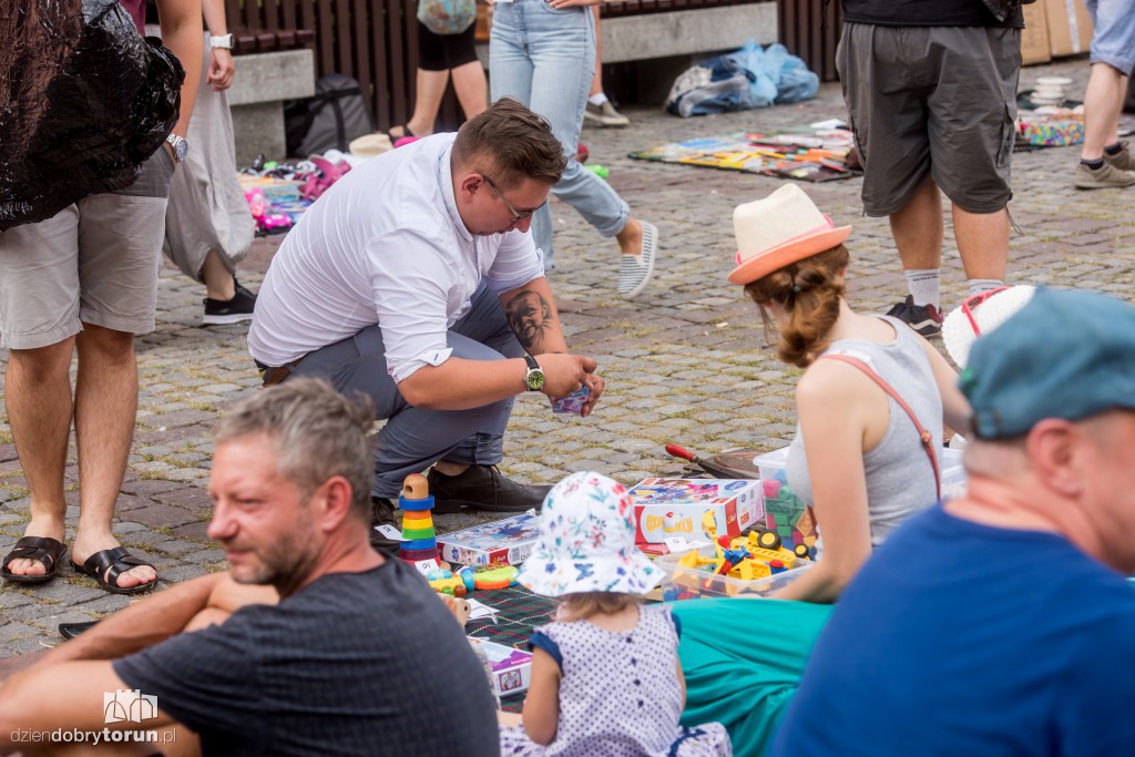 Pchli targ na Rynku Nowomiejskim