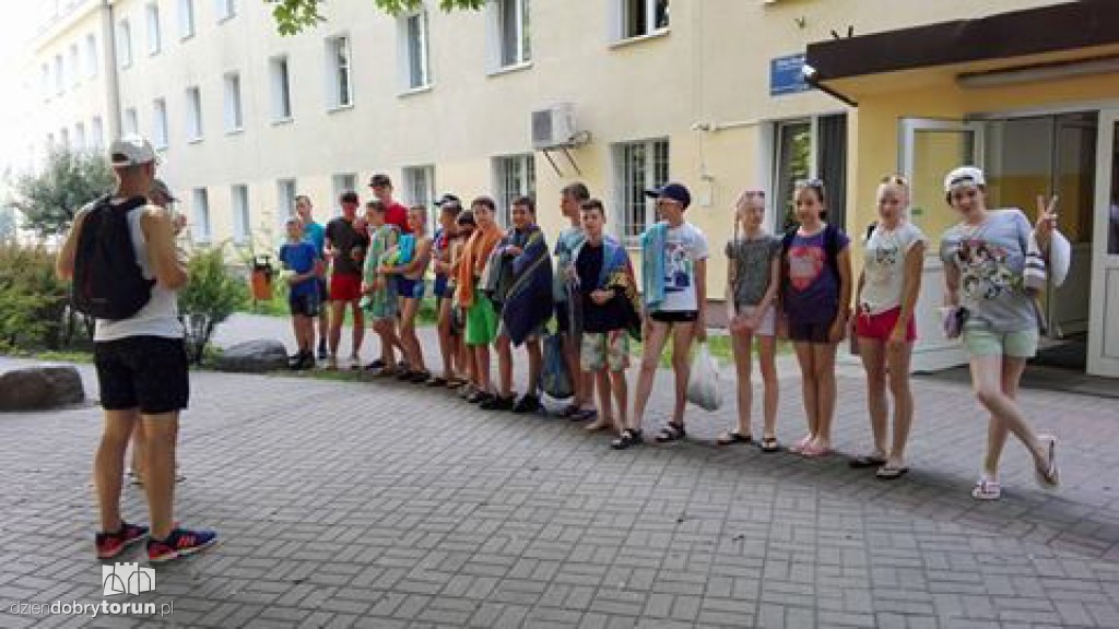 Obóz tenisowy dla młodych zawodników