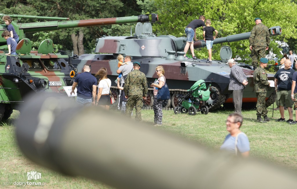 Festyn NATO na toruńskim poligonie