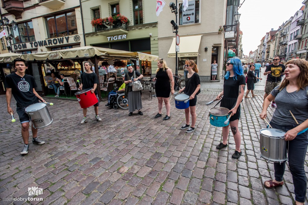 Torunianie przeciwko rasizmowi